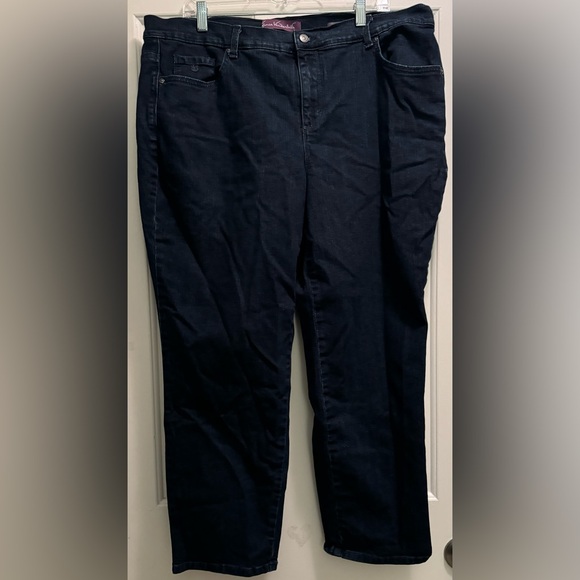 Gloria Vanderbilt Amanda jeans - Picture 1 of 2